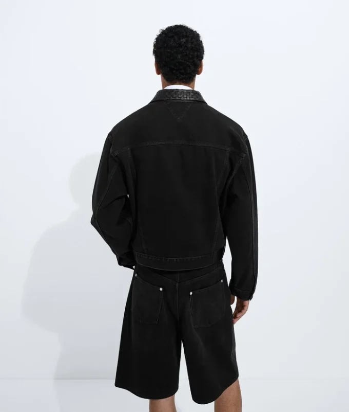 Verwaschene schwarze Jeansjacke Verwaschene schwarze Jeansjacke