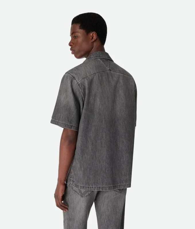 Vintage-Hemd aus schwarzem Denim Vintage-Hemd aus schwarzem Denim