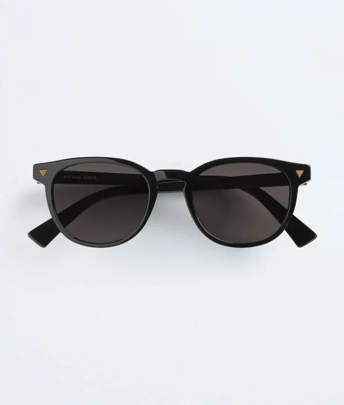 Weiche Panthos-Sonnenbrille aus recyceltem Acetat Weiche Panthos-Sonnenbrille aus recyceltem Acetat