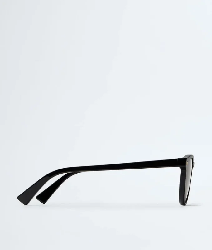 Weiche Panthos-Sonnenbrille aus recyceltem Acetat Weiche Panthos-Sonnenbrille aus recyceltem Acetat