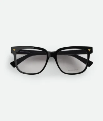 Weiche, quadratische Brille aus recyceltem Acetat