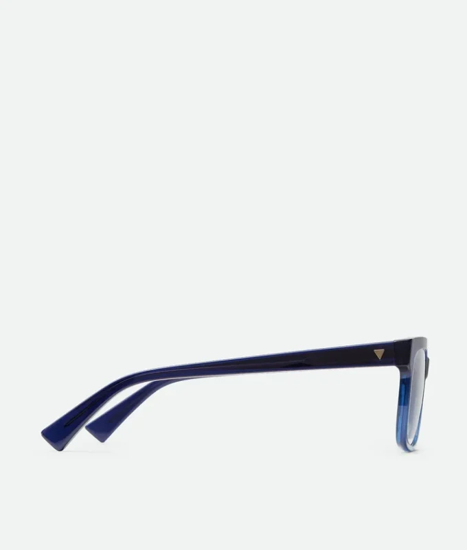 Weiche, quadratische Brille aus recyceltem Acetat Weiche, quadratische Brille aus recyceltem Acetat