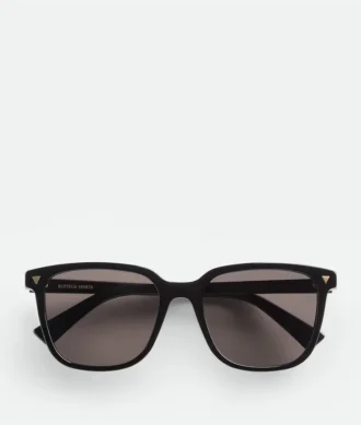 Weiche Sonnenbrille aus recyceltem Acetat in quadratischer Form