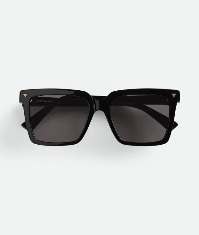 Weiche Sonnenbrille aus recyceltem Acetat in quadratischer Form