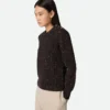 Wollpullover mit englischem Rippenmuster Wollpullover mit englischem Rippenmuster